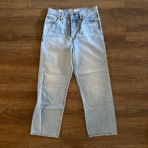 Levi’s Ribcage Ankle Straight Jeans in Middle Road - Size 28x27L